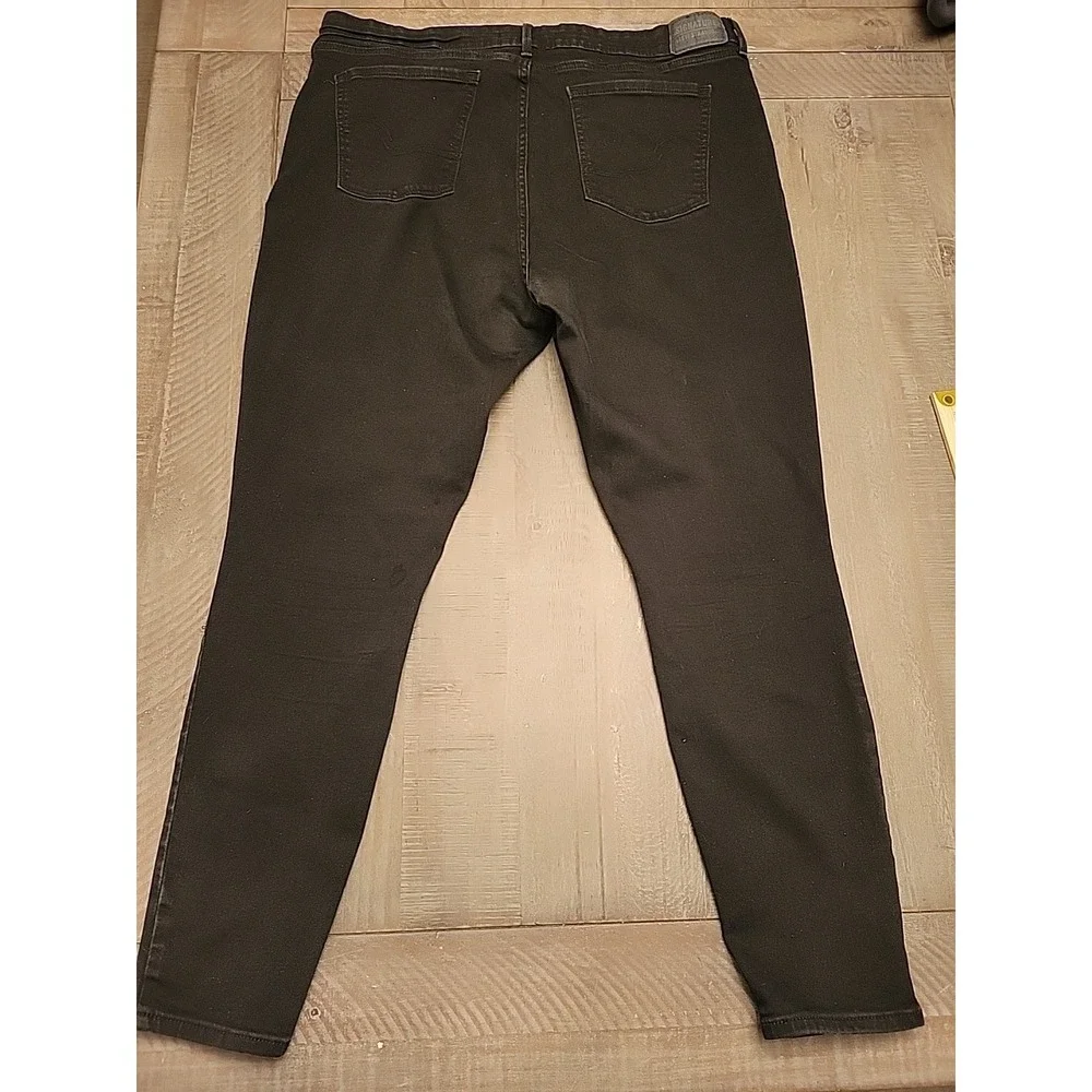 Levi‎ Strauss Signature Women's 18 / W34 Pull On Super Skinny Jeans BLACK